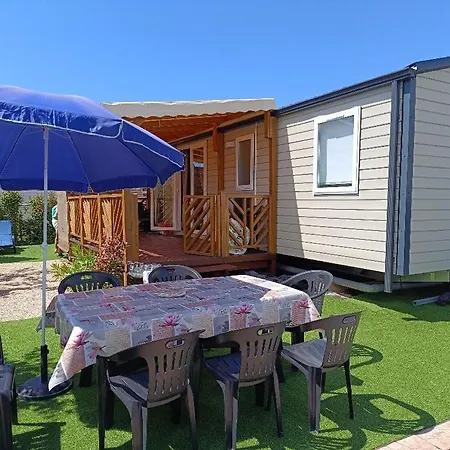 Campsite L'incontournable Confort Siblu Frejus